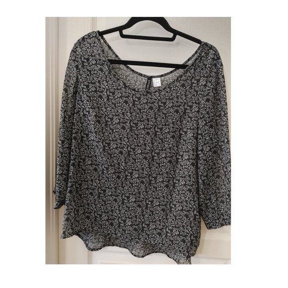 H&M 3/4 SLEEVE SHIRT ROUND NECK SHEER (US 12) - Picture 1 of 3